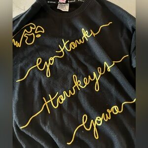 NWT KADYLUXE IOWA HAWKEYES® LOVE LETTER FLAW IN EMBROIDERY SWEATER L M